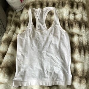 Lululemon tank size 2